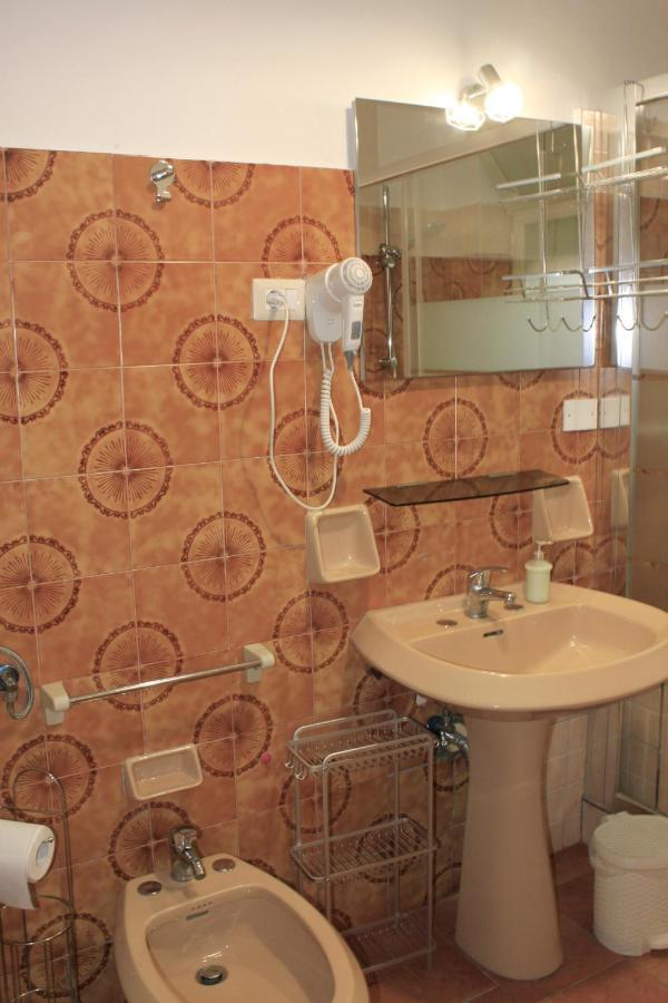 Bed & Breakfast Lighea จีอาร์ดีนี นักซอส ภายนอก รูปภาพ
