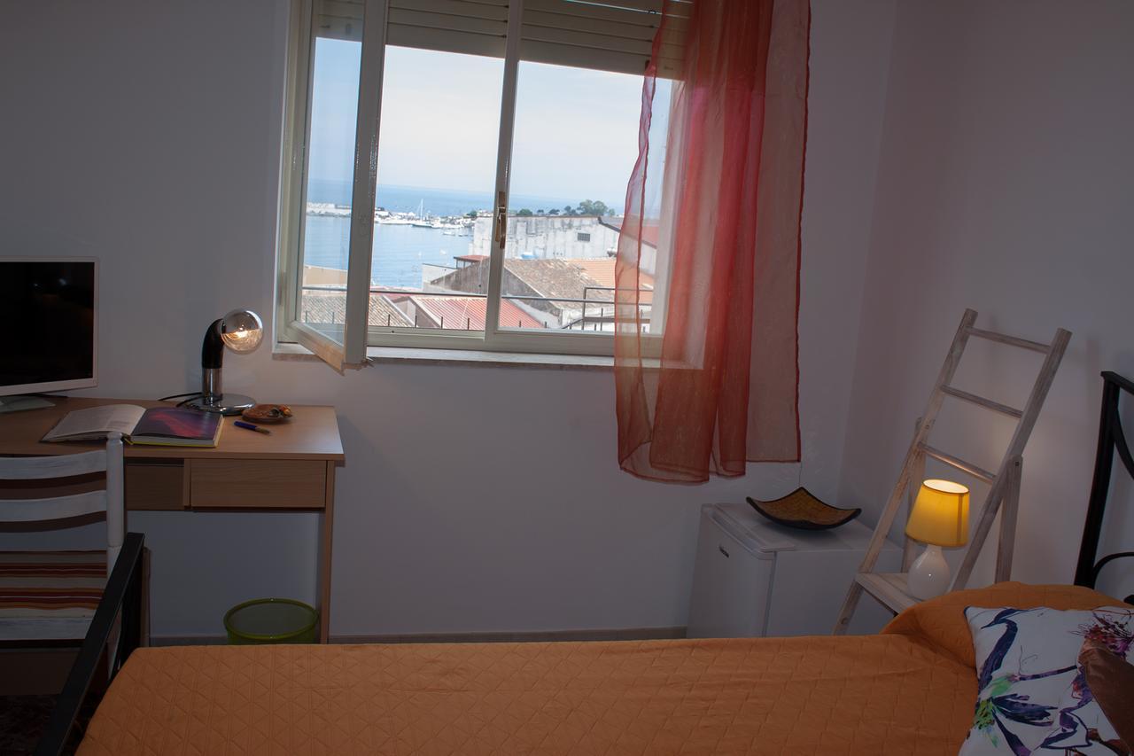 Bed & Breakfast Lighea จีอาร์ดีนี นักซอส ภายนอก รูปภาพ