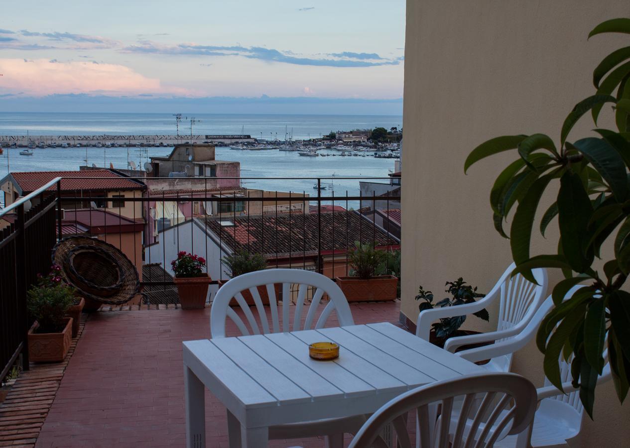 Bed & Breakfast Lighea จีอาร์ดีนี นักซอส ภายนอก รูปภาพ
